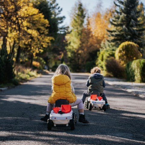 FALK Traktorek Baby Valtra Biały z Przyczepką + akc. od 1 roku FALK FALK Traktorek Baby Valtra Biały z Przyczepką + akc. od 1 roku FALK