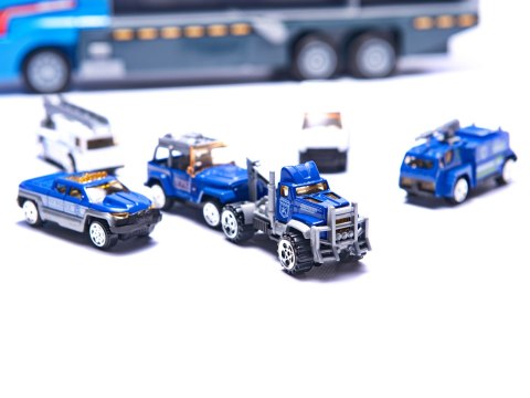 Transporter ciężarówka TIR wyrzutnia + metalowe auta policja Kik sp. z o.o. sp. k. Transporter ciężarówka TIR wyrzutnia + metalowe auta policja Kik sp. z o.o. sp. k.