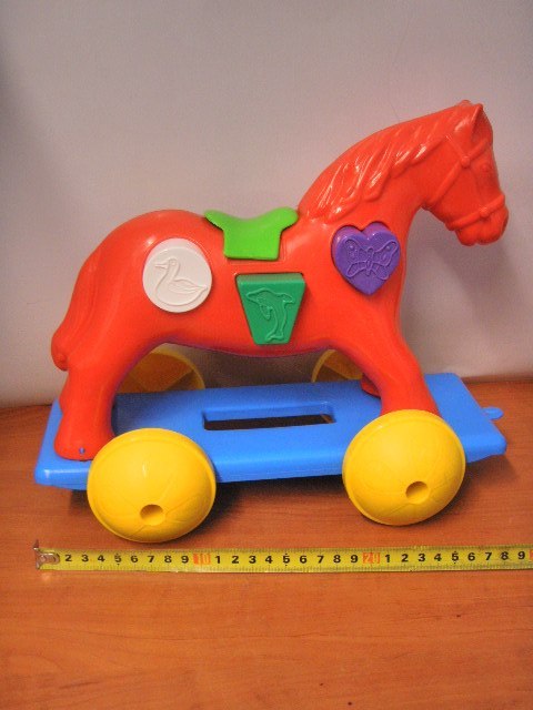 Konik ZIBI na kółkach L 29 x W 14 x H 23 cm NINA Konik ZIBI na kółkach L 29 x W 14 x H 23 cm NINA