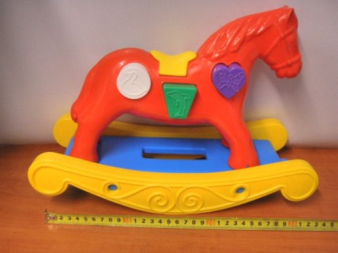 Konik edukacyjny na biegunach 00200 NINA Konik edukacyjny na biegunach 00200 NINA