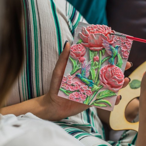 Kolorowanka gipsowa obraz do malowania 3D CANDELLANA kwiaty peonie zestaw farby i pędzle Youartgift Spółka z Ograniczoną Odpowiedzialnością Kolorowanka gipsowa obraz do malowania 3D CANDELLANA kwiaty peonie zestaw farby i pędzle Youartgift Spółka z Ograniczoną Odpowiedzialnością