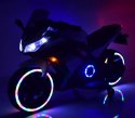 MEGA MOTOR ŚCIGACZ STRONG 2 EXCLUSIVE, ŚWIECĄCE KOŁA, GAZ W MANETCE, HAMULEC/DLS07 Import SUPER-TOYS